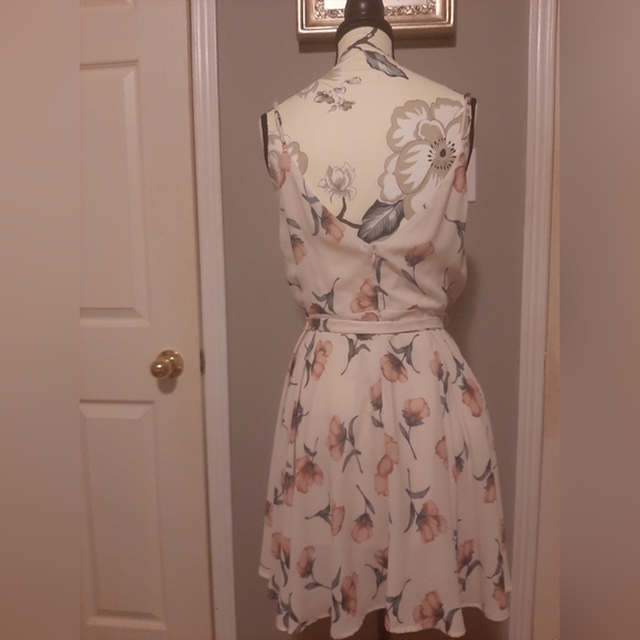 HONEY- Essue Floral Dress Size US L - Picture 3 of 7
